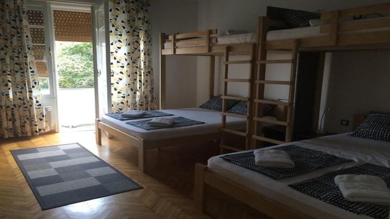 White Owl Hostel Belgrado Buitenkant foto