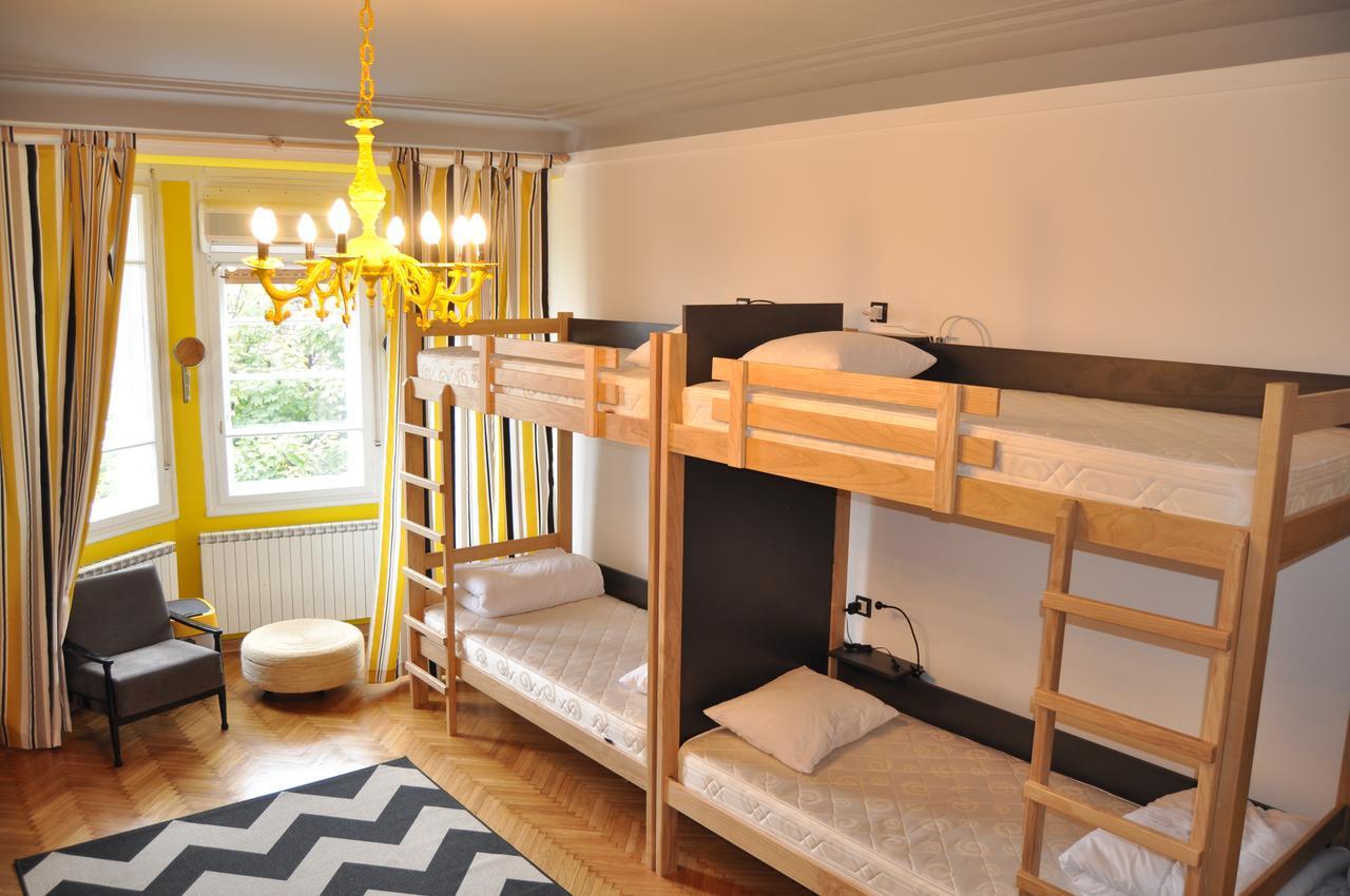 White Owl Hostel Belgrado Buitenkant foto