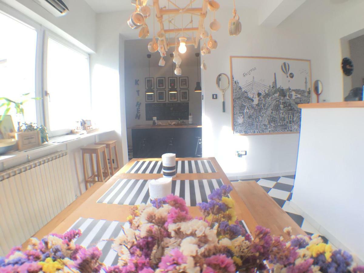 White Owl Hostel Belgrado Buitenkant foto